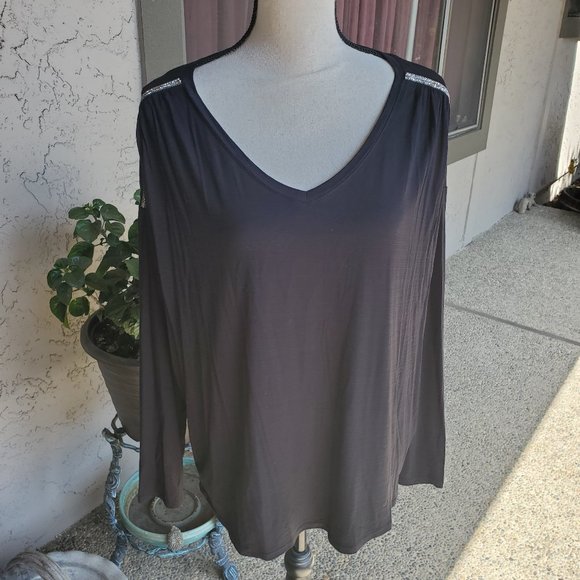Jennifer Lopez Tops - NWT Jennifer Lopez top sz XL